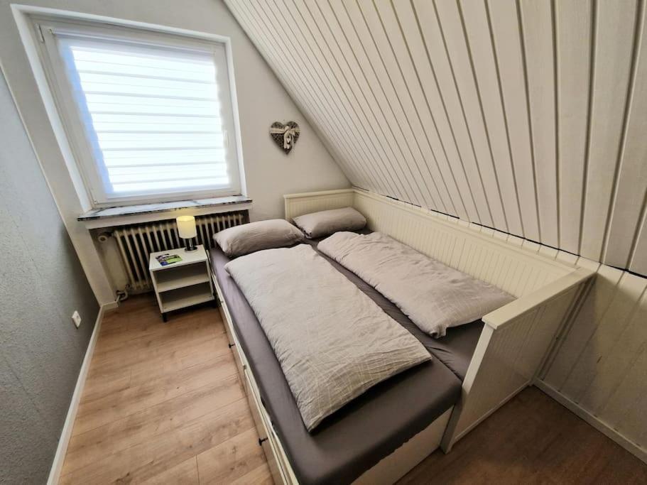 Gemuetliche Wohnung Direkt Am Kuestenkanal! Wardenburg Exterior foto